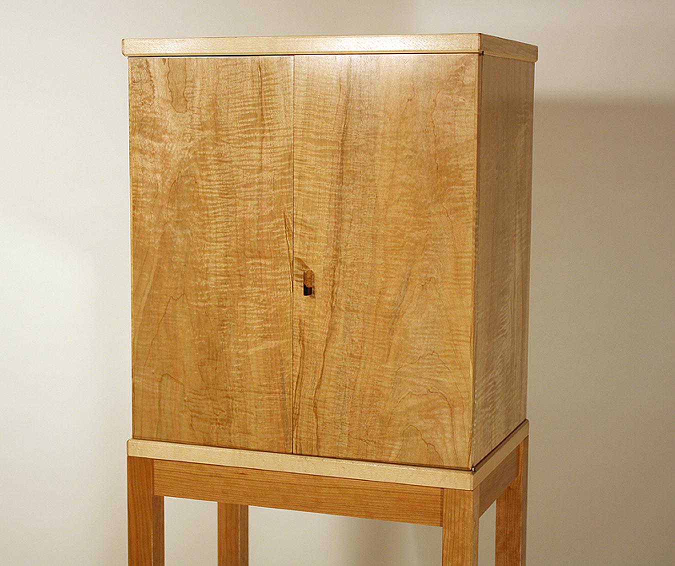 Krenov-inspired Display Cabinet